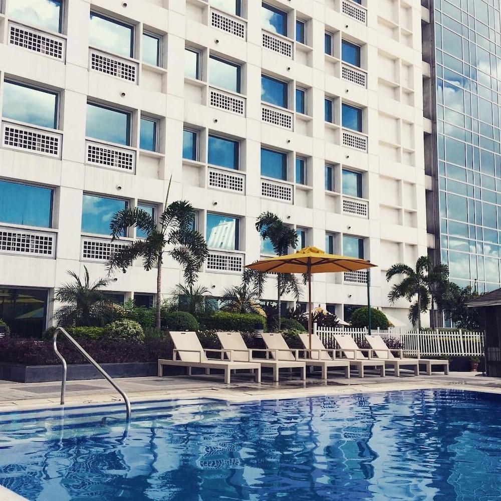 Quest Serviced Residences Cebu Ngoại thất bức ảnh